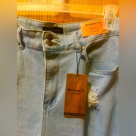 Blue Jeans - Picture 4 of 7